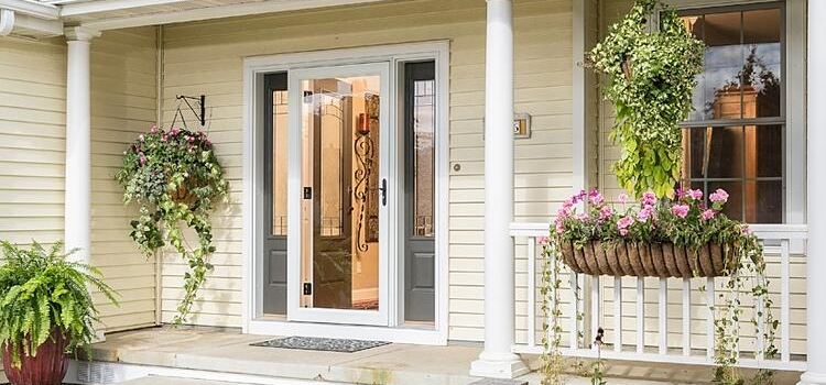screen door installation in Miami Gardens